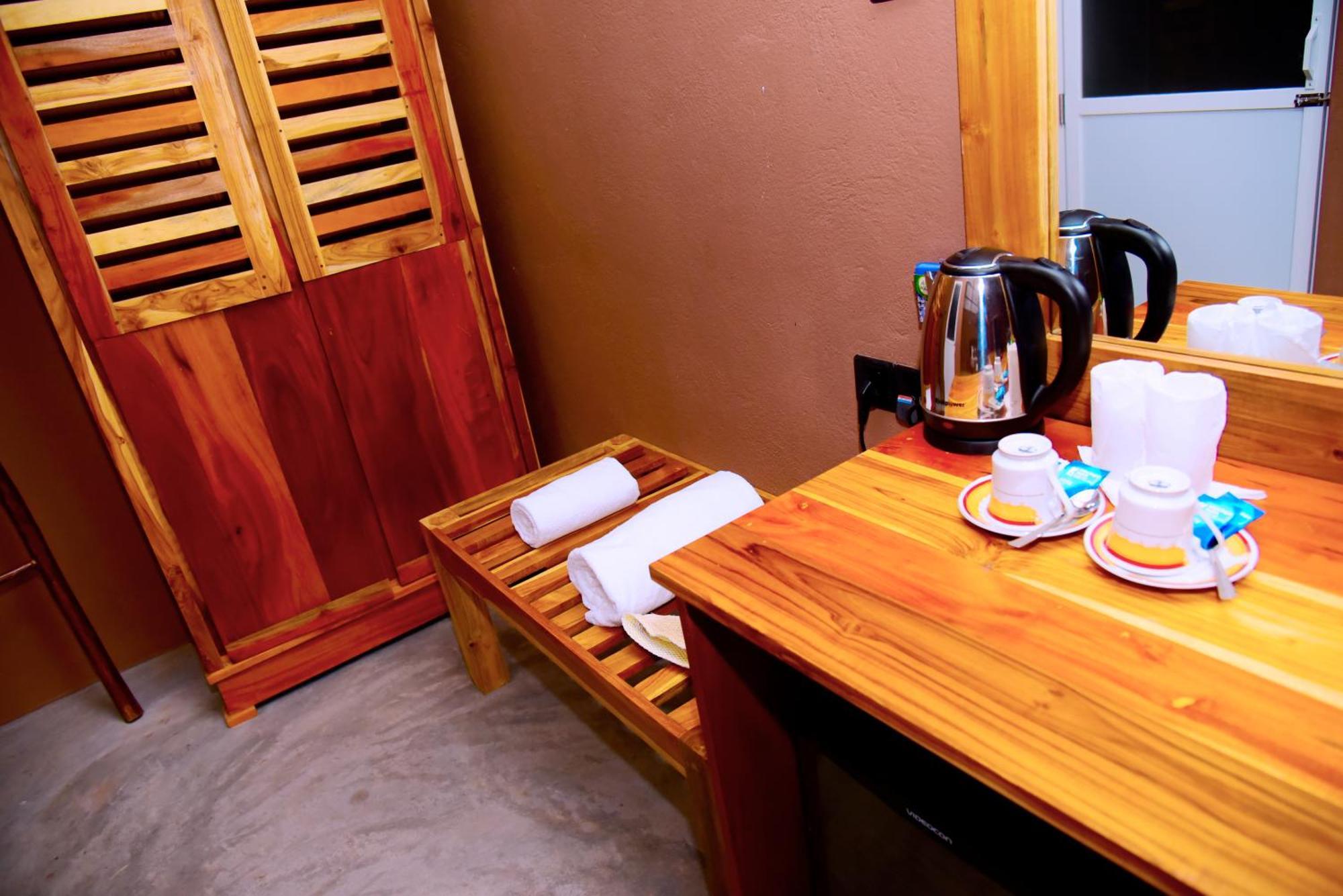 Coco Village Hotel Chilaw Exterior photo