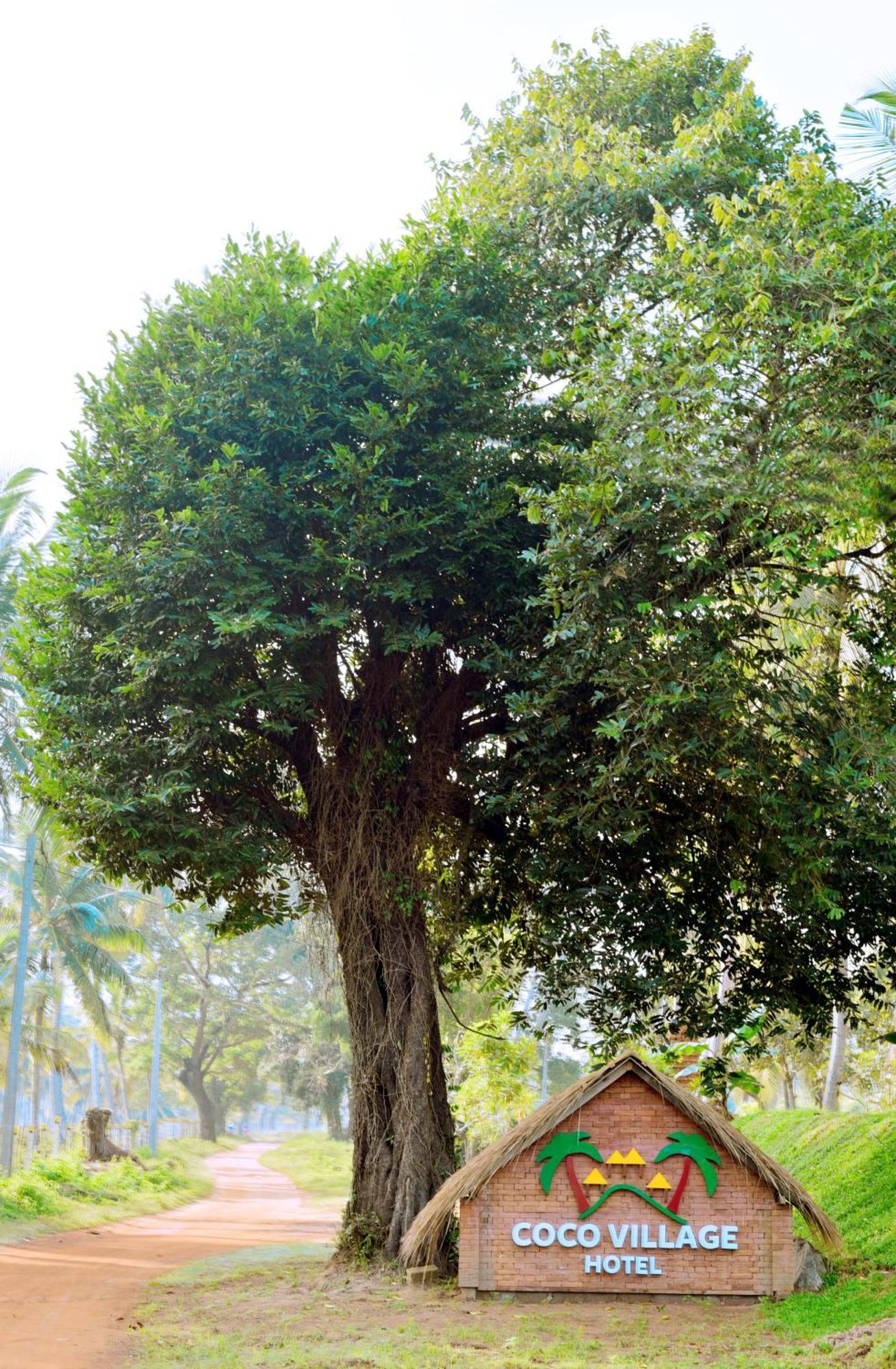 Coco Village Hotel Chilaw Exterior photo